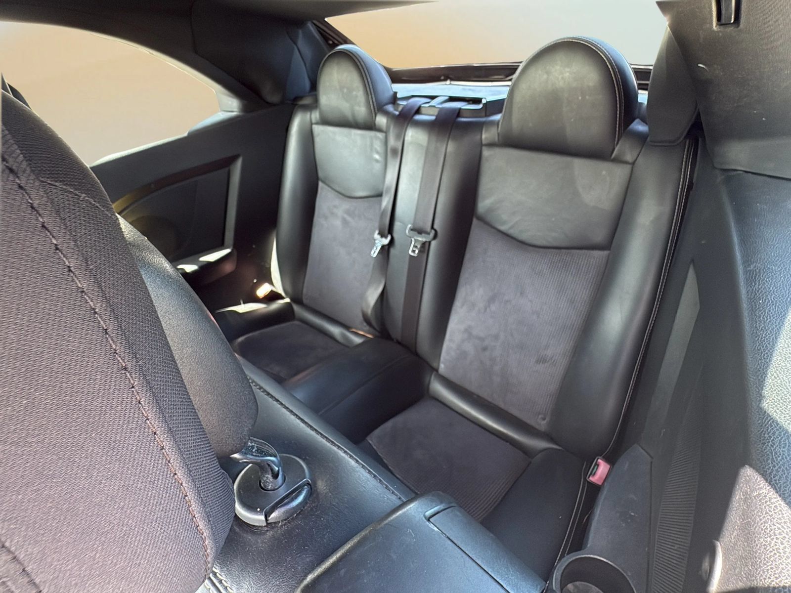 Used 2013 Chrysler 200 S FWD image 20
