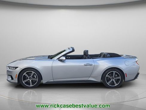Used 2024 Ford Mustang Premium RWD image 3