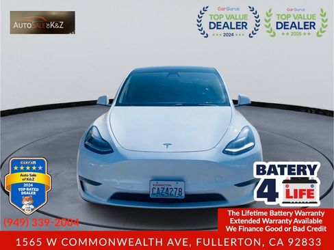 Used 2022 Tesla Model Y Long Range AWD/4WD image 2