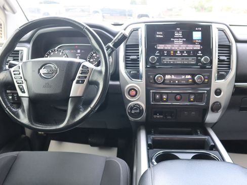 Used 2021 Nissan Titan SV w/ SV Convenience Package AWD/4WD image 13