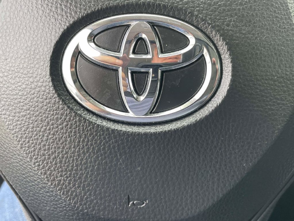 Used 2025 Toyota Corolla LE FWD image 24