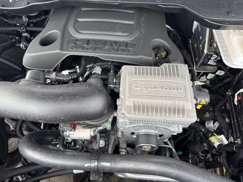 New 2026 RAM 1500 4x4 Crew Cab image 59