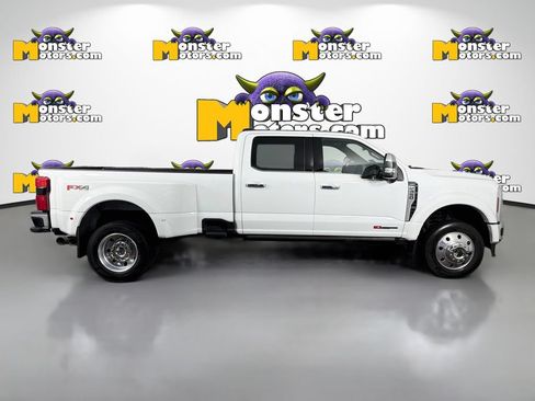 Used 2025 Ford F450 Lariat w/ Lariat Ultimate Package AWD/4WD image 4