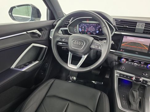 Certified 2025 Audi Q3 2.0T Premium Plus w/ Premium Plus Package AWD/4WD image 37