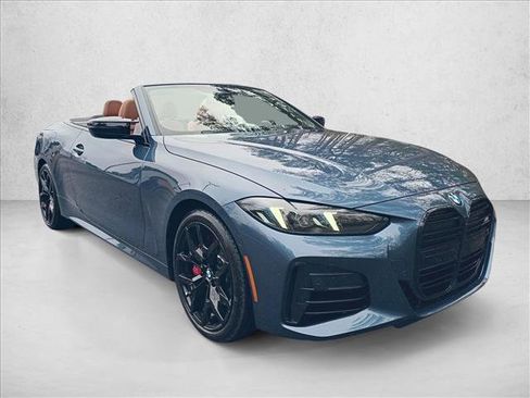 Used 2025 BMW 440i xDrive Convertible w/ Premium Package image 3