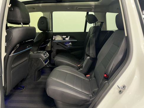Used 2024 Mercedes-Benz GLS 580 4MATIC image 27