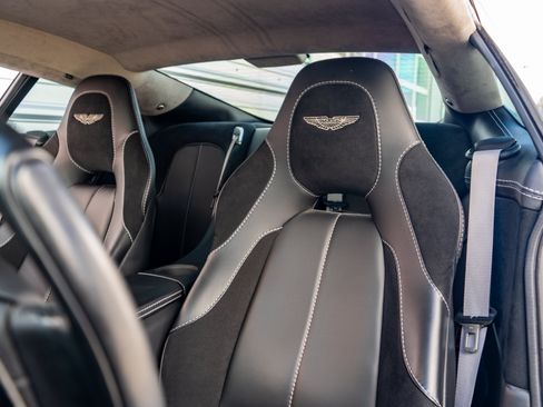 Used 2014 Aston Martin Vanquish Coupe RWD image 12