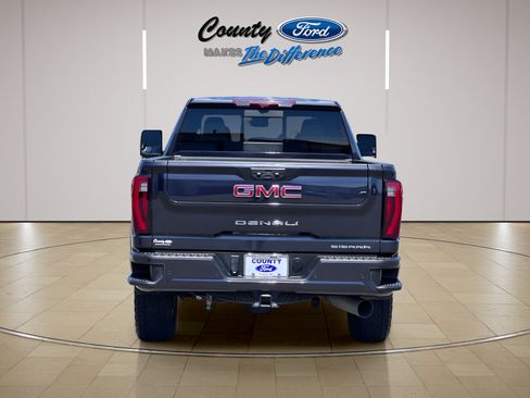 Used 2024 GMC Sierra 2500 Denali w/ Denali Reserve Package AWD/4WD image 11