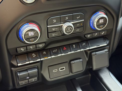 Used 2021 GMC Sierra 1500 AT4 w/ AT4 Preferred Package image 20