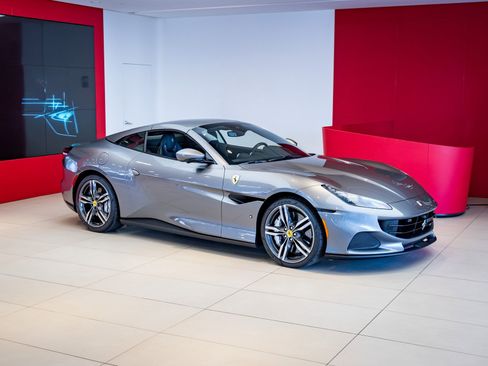 Used 2022 Ferrari Portofino M image 31