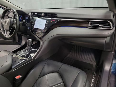 Used 2019 Toyota Camry XLE FWD image 27