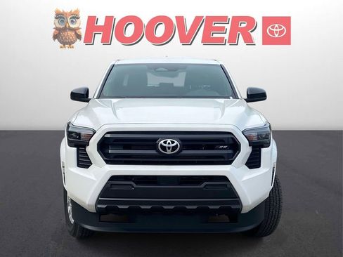 Used 2024 Toyota Tacoma SR image 8