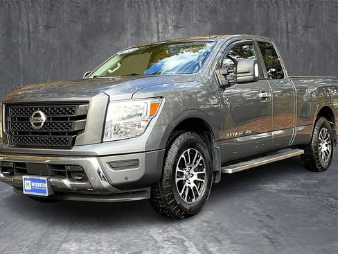 Used 2020 Nissan Titan SV w/ SV Convenience Package image 1