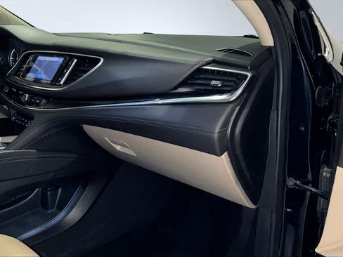 Used 2020 Buick Enclave Premium w/ Sun and Sites Package image 25