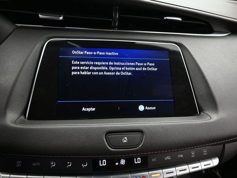 Used 2023 Cadillac XT4 Luxury image 18