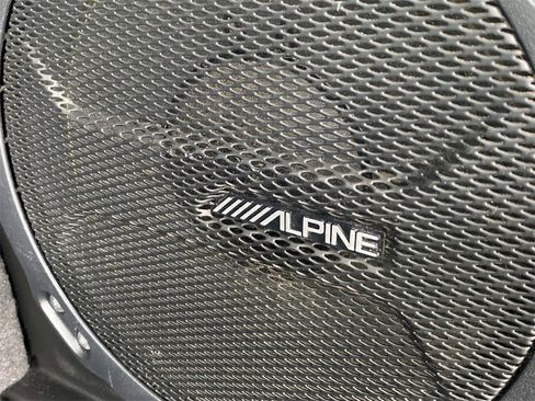 Used 2022 Jeep Wrangler Unlimited Sahara w/ Cold Weather Group image 13