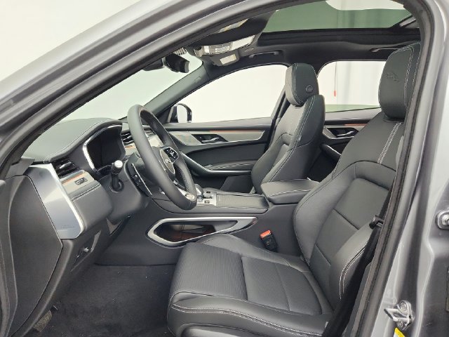 Certified 2026 Jaguar F-PACE R-Dynamic S AWD/4WD image 25