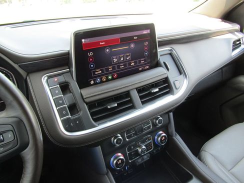 Used 2021 GMC Yukon SLT w/ SLT Luxury Package AWD/4WD image 33