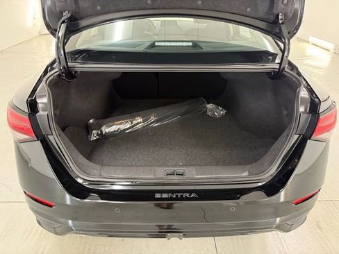 New 2025 Nissan Sentra SR image 7