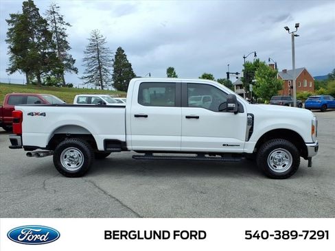 Used 2023 Ford F250 XL w/ 360-Degree Camera Package AWD/4WD image 4