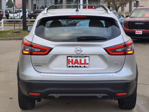 Used 2022 Nissan Rogue Sport SL image 5