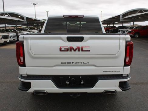 Used 2024 GMC Sierra 1500 Denali w/ Technology Package AWD/4WD image 4
