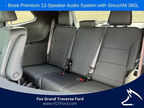 Used 2025 Buick Enclave Preferred AWD/4WD image 6