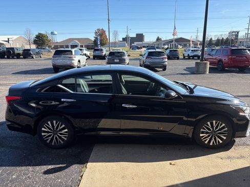Used 2023 Nissan Altima 2.5 SV image 6