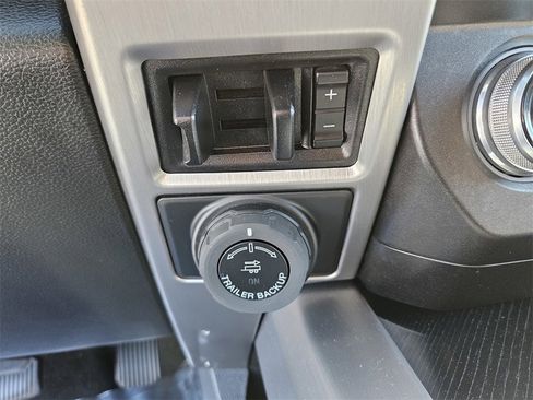 Used 2021 Ford F450 Platinum w/ FX4 Off-Road Package image 19