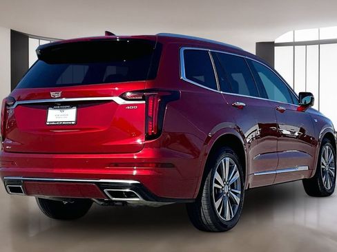 Used 2025 Cadillac XT6 Premium Luxury w/ Platinum Package AWD/4WD image 2