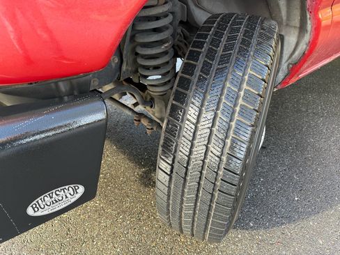 Used 2005 Ford E-350 and Econoline 350 Extended Super Duty image 9