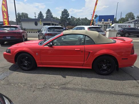 Used 2001 Ford Mustang Premium RWD image 25