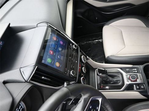 Used 2022 Subaru Forester Limited image 20