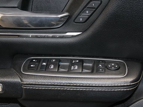 Used 2023 RAM 1500 Laramie AWD/4WD image 46