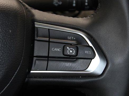 Used 2024 Jeep Compass Latitude AWD/4WD image 35