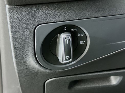 Used 2023 Volkswagen Tiguan SE R-Line image 17