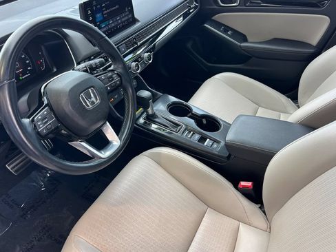 Certified 2024 Honda Civic Sport Touring image 3
