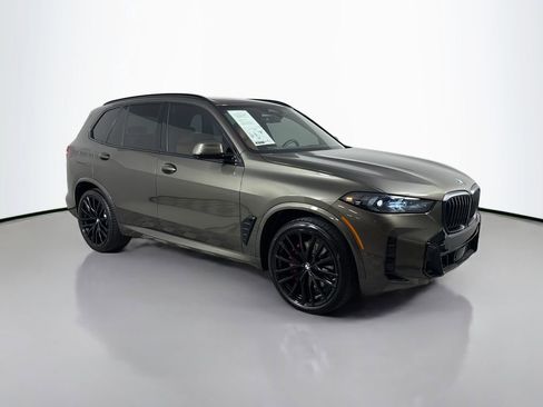 Used 2025 BMW X5 sDrive40i w/ M Sport Package RWD image 3