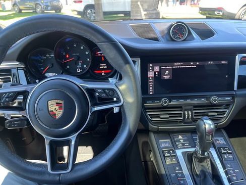 Used 2020 Porsche Macan AWD/4WD image 21