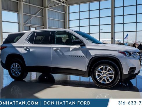 Used 2019 Chevrolet Traverse LS image 30