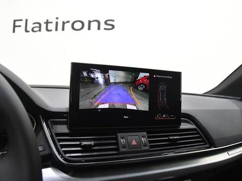 Used 2024 Audi Q5 2.0T Premium w/ Summer of Audi Package AWD/4WD image 25