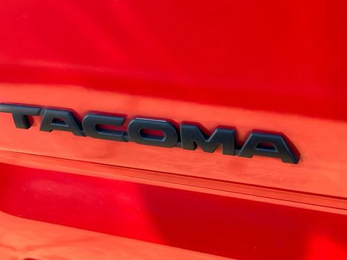 Used 2006 Toyota Tacoma PreRunner RWD image 21