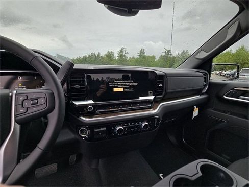 New 2026 GMC Sierra 1500 Elevation image 11