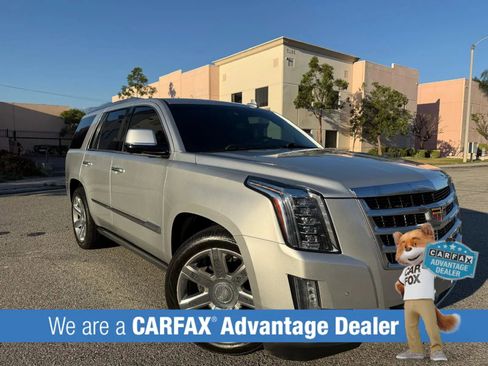 Used 2016 Cadillac Escalade Premium RWD image 1