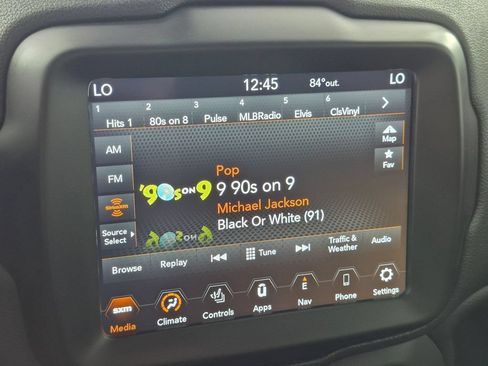 Used 2023 Jeep Renegade Latitude w/ Premium Group AWD/4WD image 21