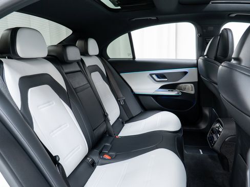 Certified 2025 Mercedes-Benz E 53 AMG e 4MATIC Sedan image 25