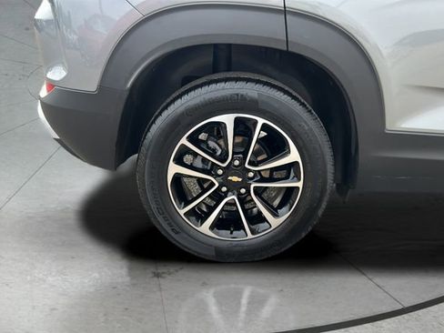 Certified 2025 Chevrolet TrailBlazer LT AWD/4WD image 31