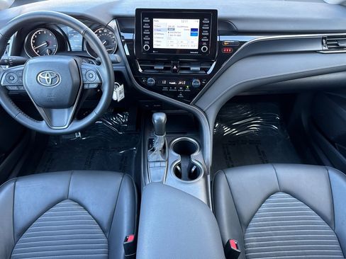Used 2024 Toyota Camry SE image 15