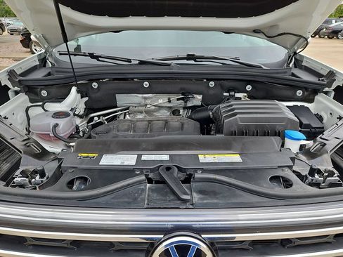 Used 2025 Volkswagen Atlas SE FWD image 36
