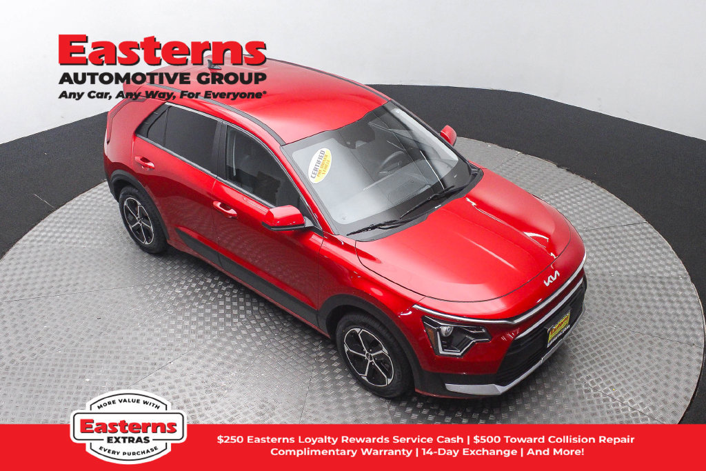 Used 2025 Kia Niro LX FWD image 4